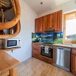 U Szymczaka Holiday home Lopuszna