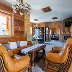 U Szymczaka Holiday home Lopuszna